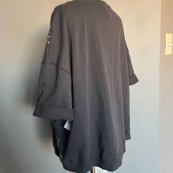 Walt Disney World Cinderella Castle Gray 50 Anniversary Shimmer Sweatshirt Top - Picture 8 of 11